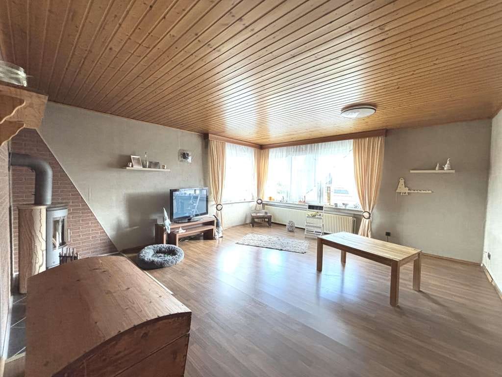 Immobilie in Lamspringe - Zweifamilienhaus in Lamspringe-Neuhof mit viel Platz für Familie und Alltag! - Bild 1