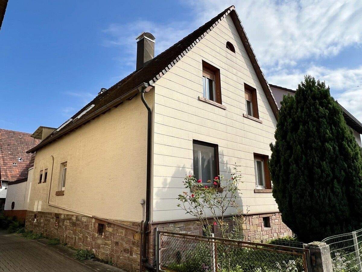 Immobilie in Steinmauern - Für den Handwerker! Gemütliches EFH mit Scheune in ruhiger Lage von Steinmauern - Bild 1