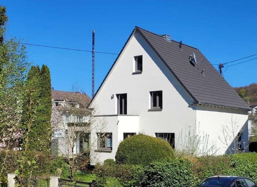 Immobilie in Unkel - Familienfreundliches Einfamilienhaus am Rhein - Bild 0