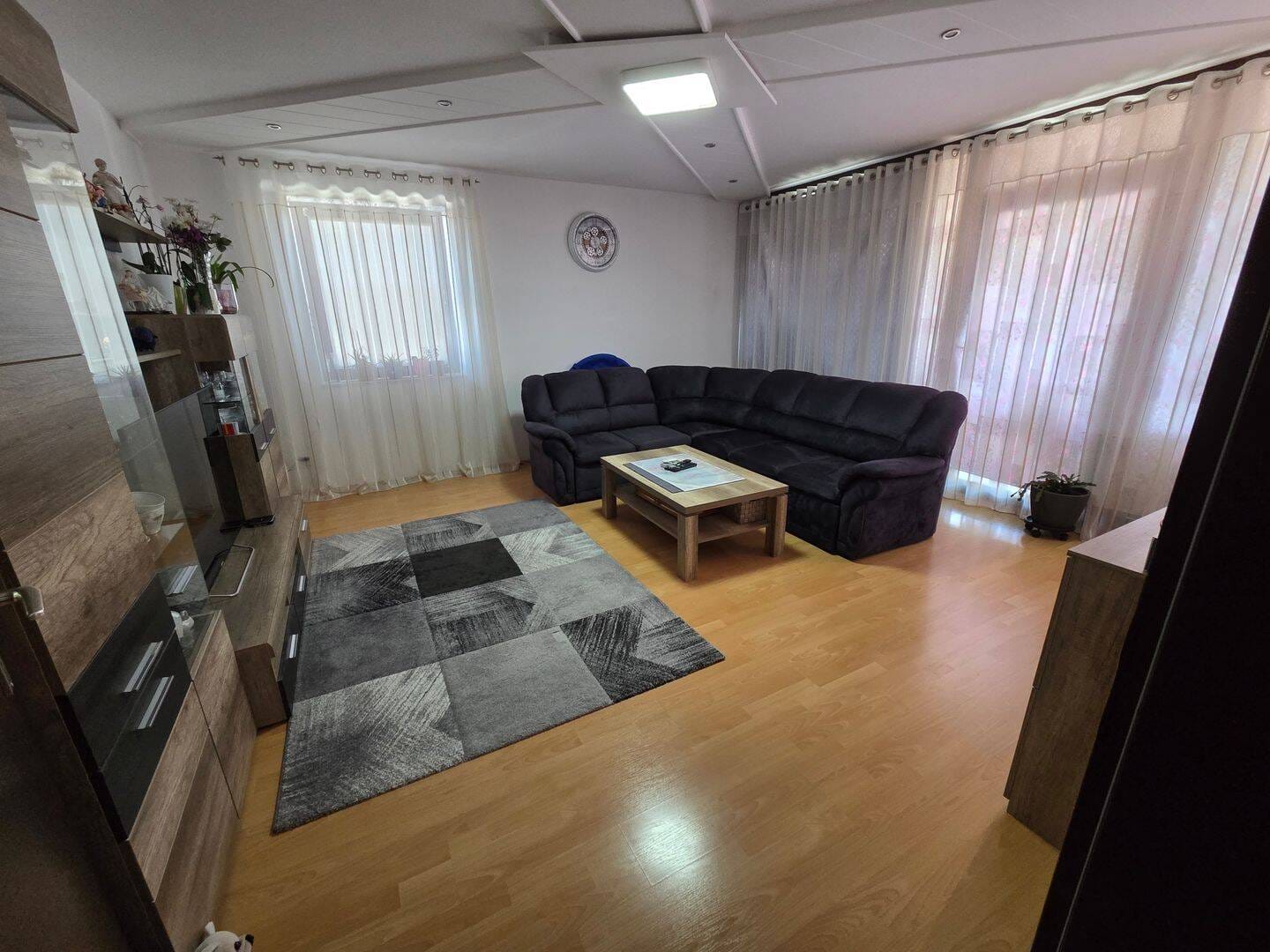 Immobilie in Wassertrüdingen - Attraktive 3-Zimmer-Eigentumswohnung mit großzügiger Loggia und beeindruckendem Fernblick - Bild 3