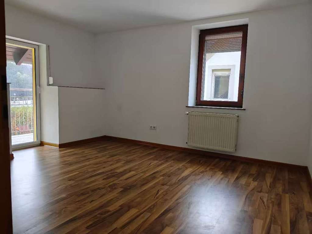 Immobilie in Kusel - Sanierte Doppelhaushälfte in Kusel mit Einbauküche - Bild 0