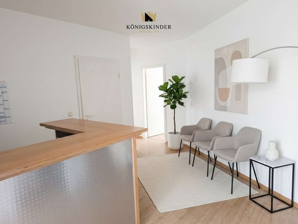 Immobilie in Leonberg - Barrierefreie ehemalige Physio-Praxis als Wohnung/Loft/Atelier nutzbar. - Bild 4
