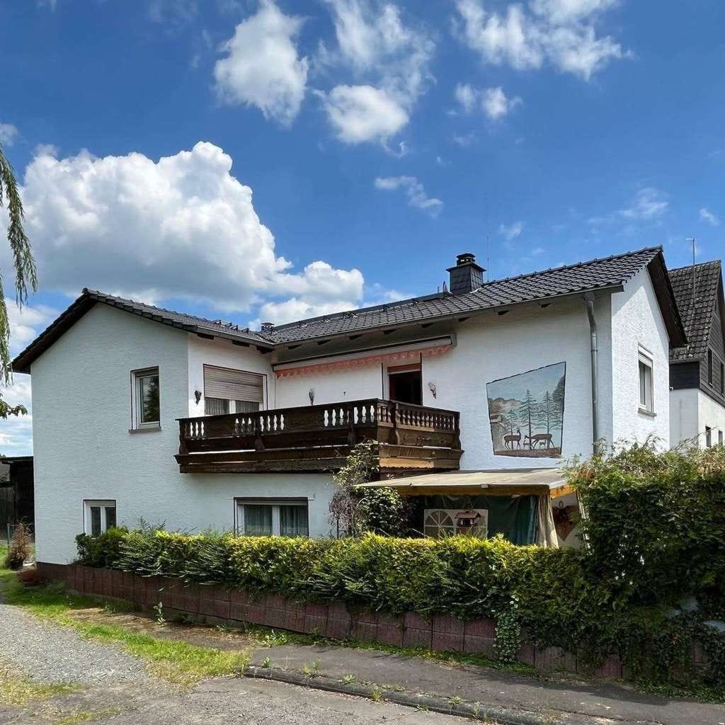 Immobilie in Glauburg - Saniertes EFH/2-FH inkl. Gartenland (1.503 m²) in idyllischer Lage - Erholung pur! - Bild 0