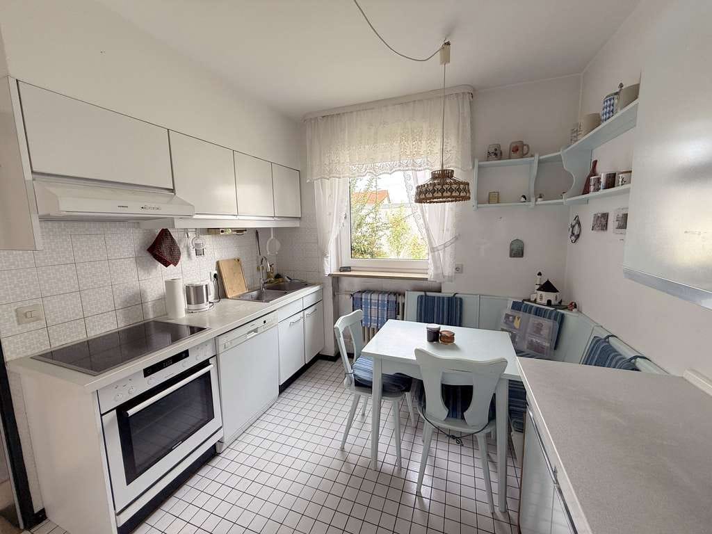 Immobilie in Geretsried - Gepflegtes Reihenendhaus in begehrter Ecklage mit  Garten, Garage und Ausbaupotential - Bild 3