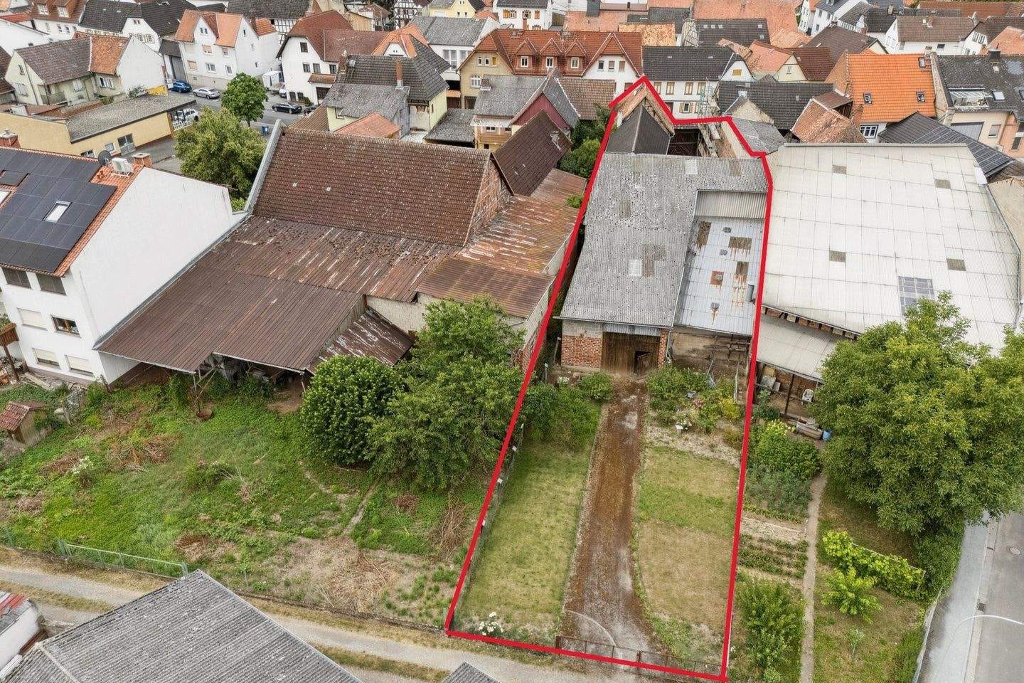 Immobilie in Langgöns - Langgöns - zum Sanieren: Denkmalschutzobjekt auf großem Grundstück mit großer gut nutzbarer Scheune - Bild 4