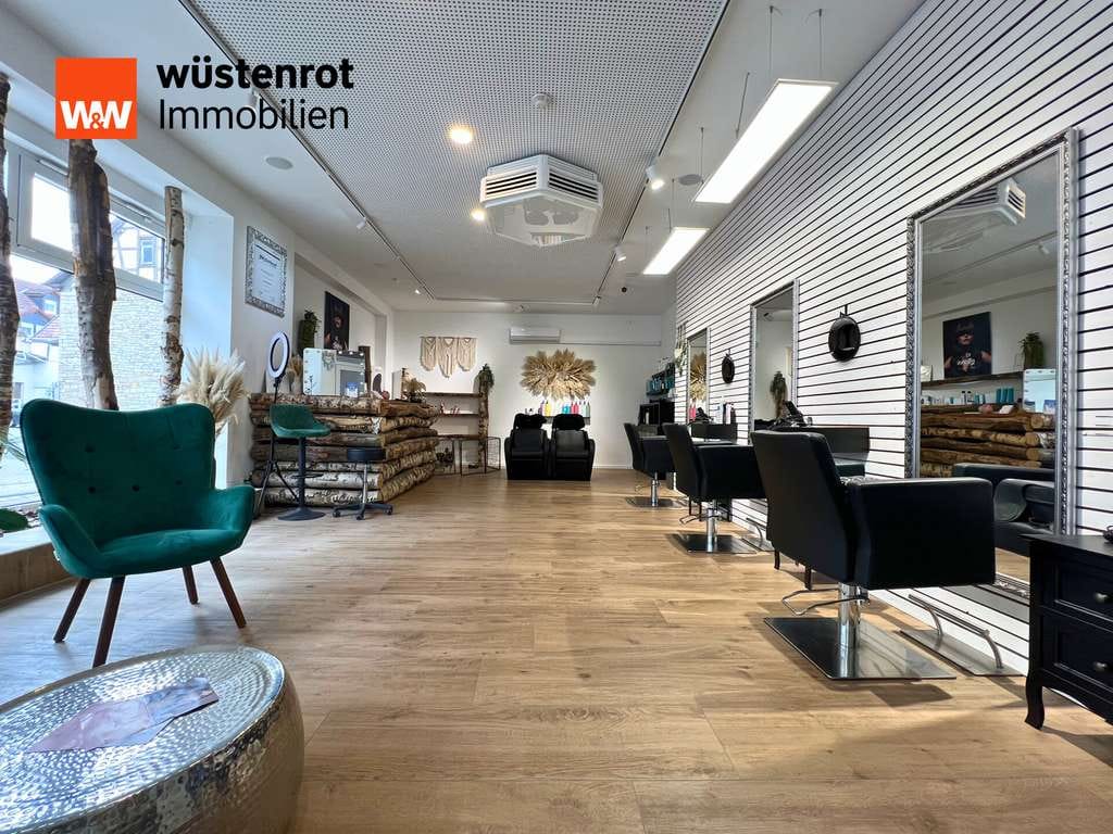 Immobilie in Wörrstadt -  MFH in Wörrstadt: 2 Wohnungen und Gewerbe (Friseursalon) – solide Kapitalanlage - Bild 2