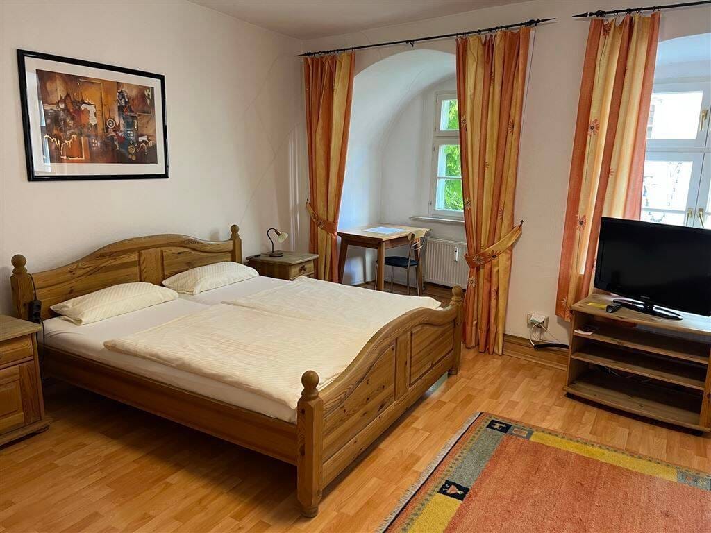 Immobilie in Burghausen - Altstadtpension im historischen Stadtkern - Bild 1