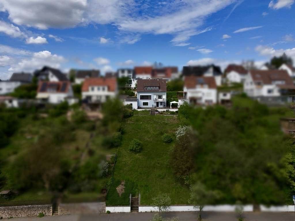 Immobilie in Lahnau - Traumhafter Weitblick inklusive: Ihr neues Zuhause in begehrter Lage von Lahnau - Bild 2