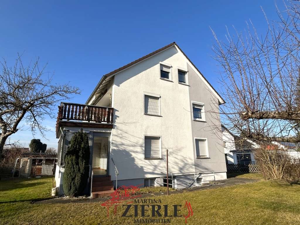 Immobilie in Süßen - Großes Mehrfamilienhaus mit fantastischem Grundstück, Wintergarten, Keller und zwei Garagen! - Bild 0