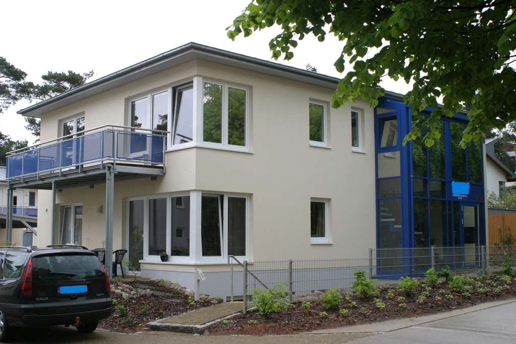 Immobilie in Lubmin - Wohnen wo andere Urlaub machen !!!  Wohn-und Geschäftshaus mit unverbaubarem Wasserblick!!! - Bild 2