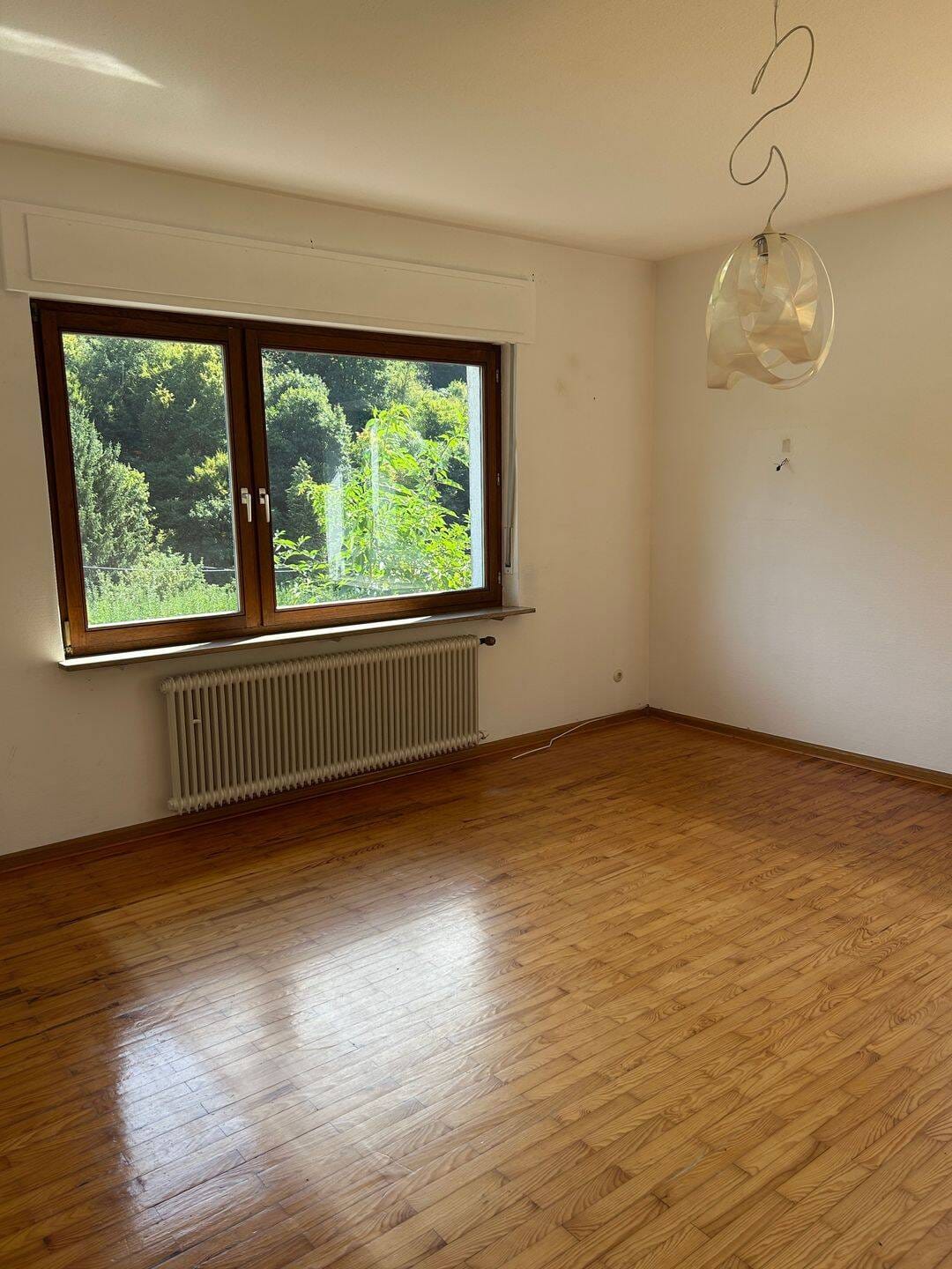 Immobilie in Osburg - Riveris, Wohnhaus mit zusätzl. derzeitigen Bürogebäude mit Mieteinnahme, sowie Garagen - Bild 3