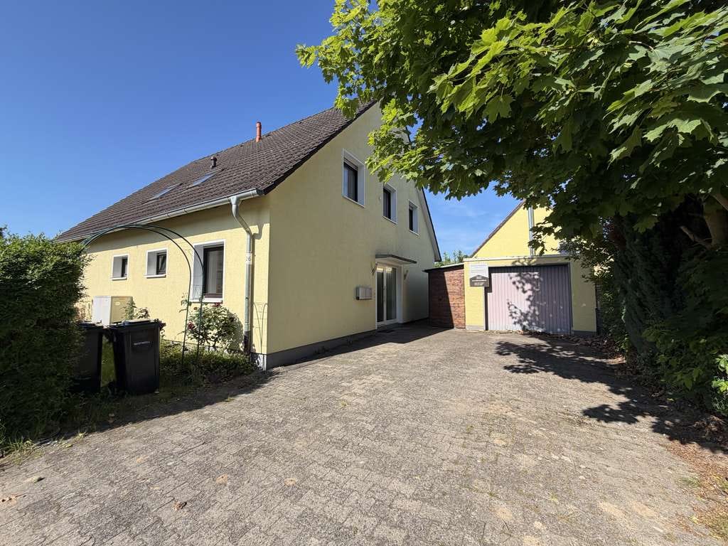 Immobilie in Erzhausen - Zuhause mit Zukunft . Gepflegtes Zweifamilienhaus mit vielen Möglichkeiten: 6-8 Zimmer - Bild 0
