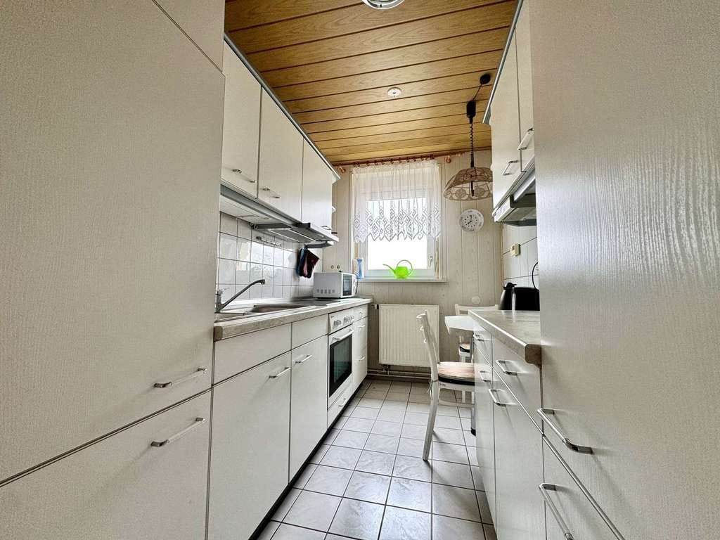 Immobilie in Bad Bibra - Gut geschnittene 4-Zimmer Eigentumswohnung mit Balkon und Garage in Bad Bibra - Bild 2