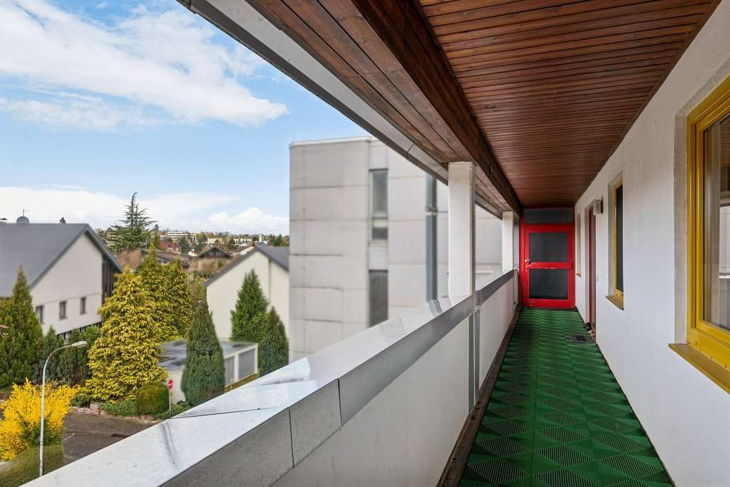 Immobilie in Mühltal - Großzügige 4-Zi.-Wohnung mit Balkon & Wellnessbereich - Bild 1