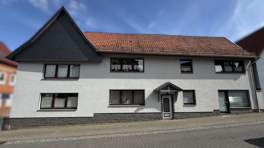 Immobilie in Leinefelde-Worbis - Traumhaftes Einfamilienhaus in Breitenbach mit großem Grundstück und idyllischem Ausblick - Bild 1
