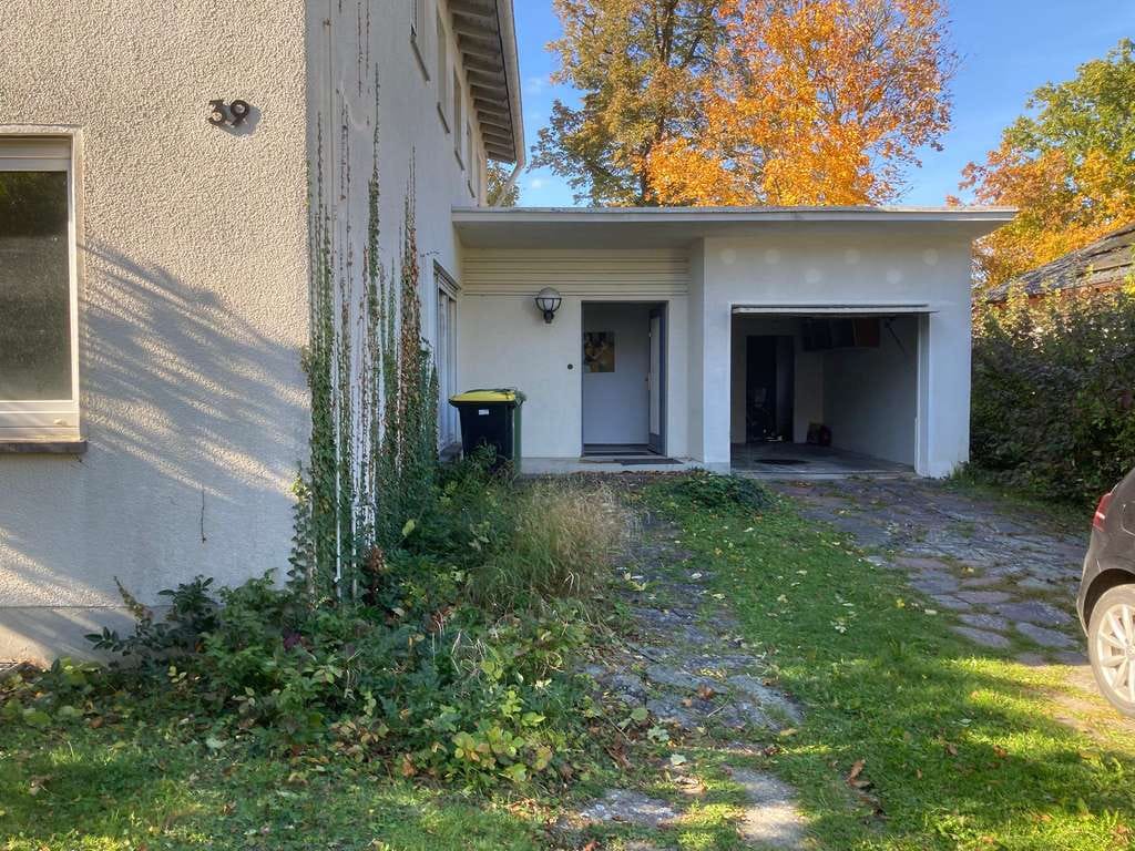 Immobilie in Baienfurt - Großzügiges Einfamilienhaus in begehrter Halbhöhenlage mit traumhaftem Garten - Bild 2