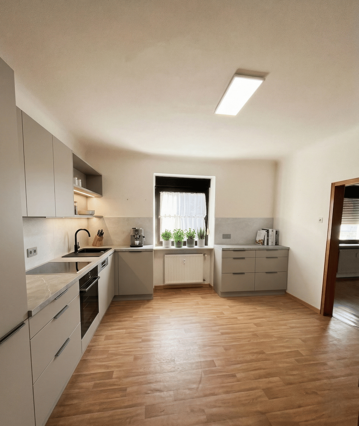 Immobilie in Contwig - Attraktives Zweifamilienhaus mit viel Platz und Zukunftsperspektive - Bild 4