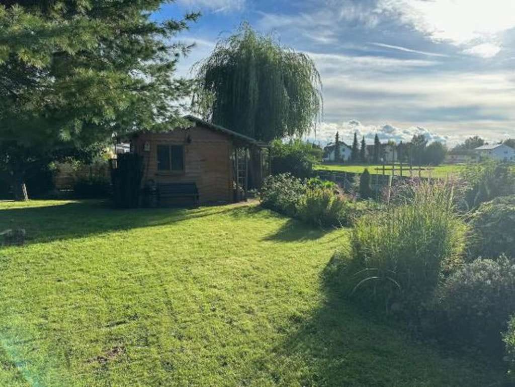 Immobilie in Echzell - Traumhafter Bungalow mit Pool - Bild 3