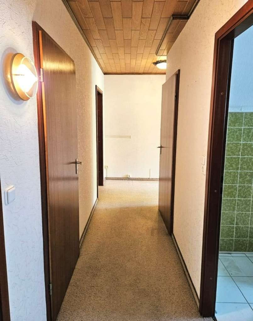 Immobilie in Wipperfürth - Sanierungsbedürftiges Ein-Zweifamilienhaus in ruhiger Lage - Bild 4