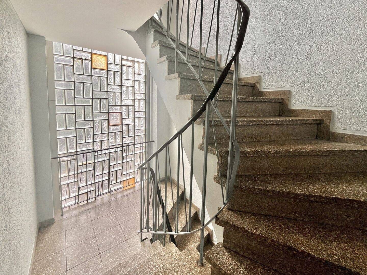 Immobilie in Mönchengladbach - 1-Zimmer-ETW * gepflegtes Mehrfamilienhaus * zentrumsnah * ca. 37 m² Wohnfläche * Kapitalanlage * - Bild 1