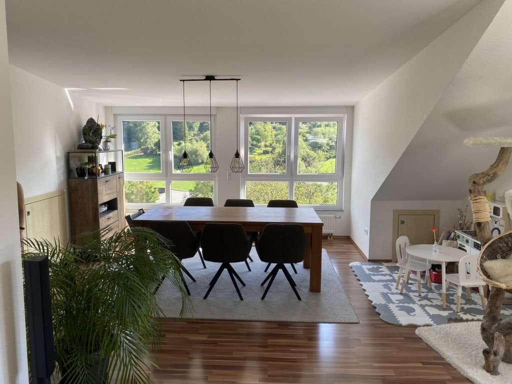 Immobilie in Murrhardt - Top saniertes, gepflegtes 3-4-Familienhaus in Murrhardt - Terrasse - 2 Balkone - 4 Garagen - Keller - Bild 3