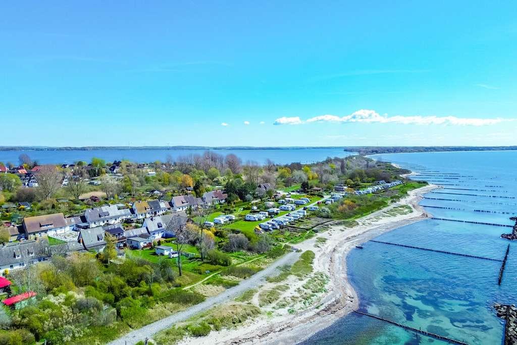 Immobilie in Dranske - Direkte Strandlage, Ostseeblick u. ca. 43.450 € Mietumsatz! Ferienhaus u. Bungalow in Dranske Rügen - Bild 1