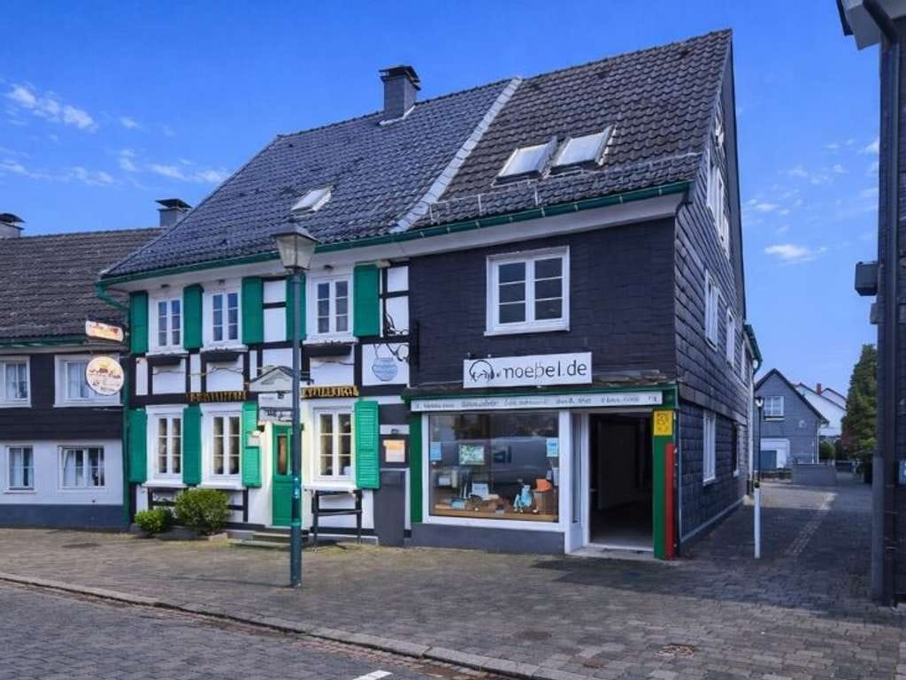 Immobilie in Leichlingen - +++ BRIMO | Wohnen, Arbeiten, Leben – Historisches Haus mit Charme und Perspektive im Herzen von Wit - Bild 3