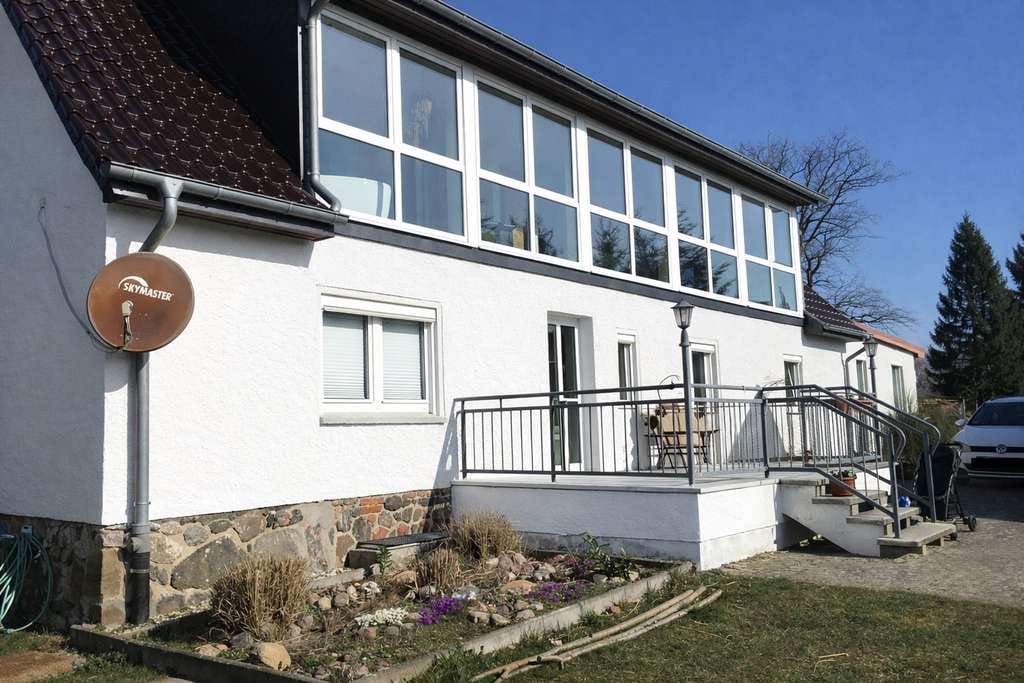 Immobilie in Woldegk - Alle dürfen mit...Familie, Freunde, Oma, Opa Hund und Katze...in das große Haus auf großem Grundstüc - Bild 1