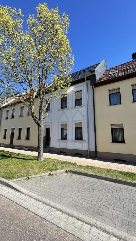 Immobilie in Nienburg (Saale) - Wohnen auf 2-3 Etagen - Bild 1