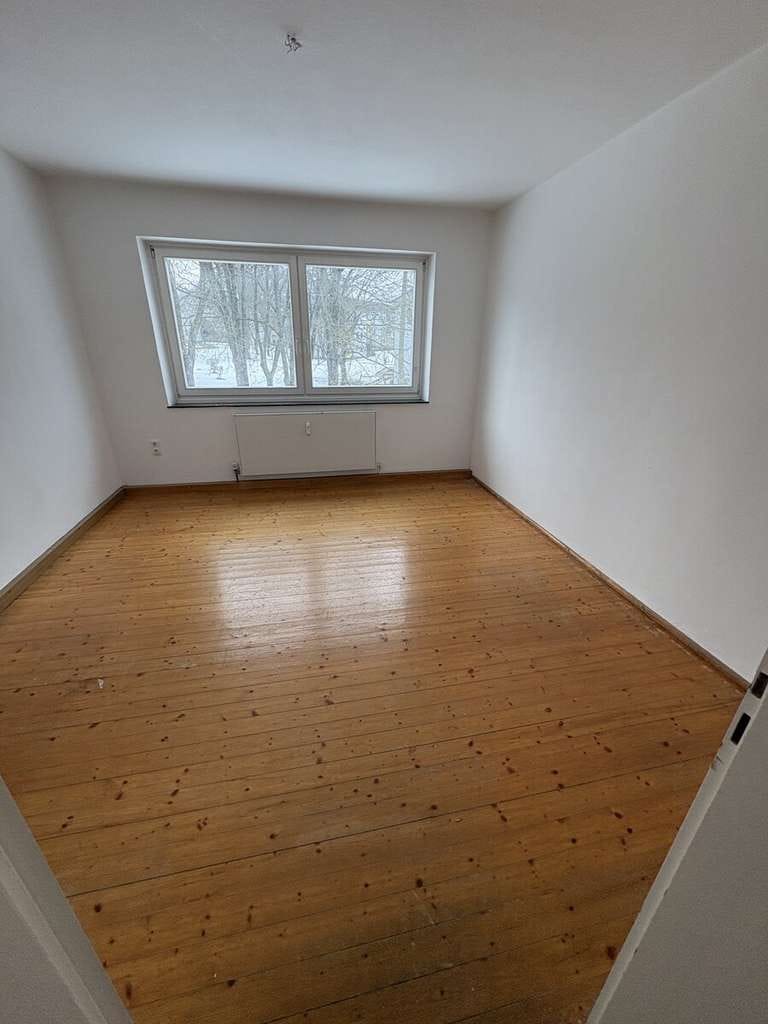 Immobilie in Amberg - Helle 3-Zimmer-Wohnung mit Balkon zum Schnäppchenpreis – sofort verfügbar - Bild 3