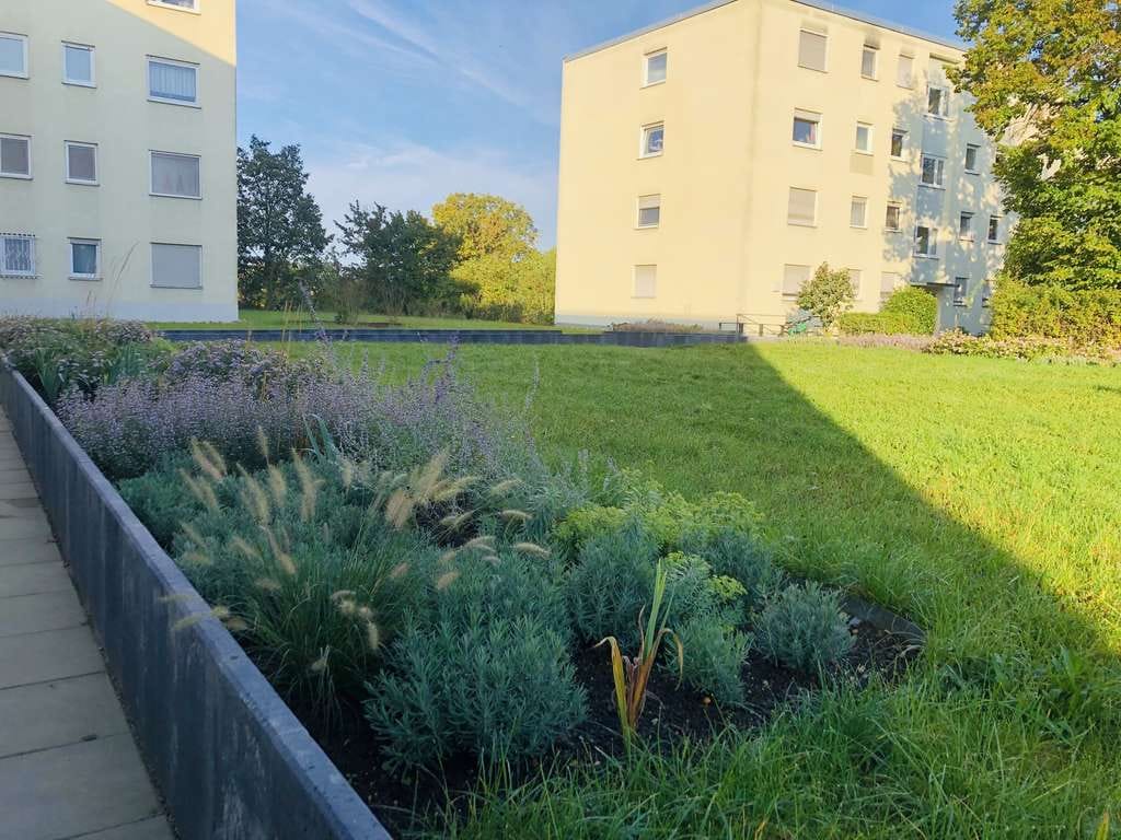 Immobilie in Gerlingen - Sonnige Hochparterre-Wohnung mit getrennten Räumlichkeiten im UG - Bild 2