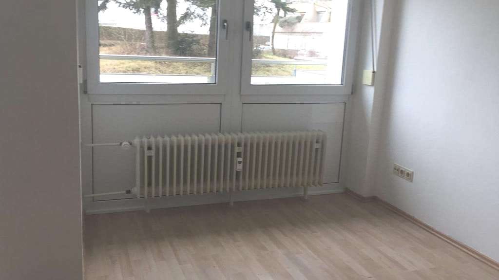 Immobilie in Straubing - Helle sonnige 1,5 Zi. HP  Whg. mit West  Balkon, ruhige zentrale Lage, - Bild 1