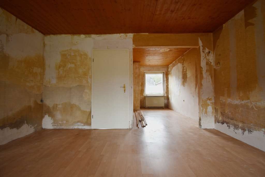 Immobilie in Schwabstedt - Familienfreundliches Einfamilienhaus in Massivbauweise – ideal für Handwerker - Bild 2