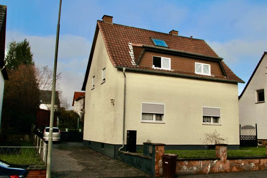 Immobilie in Wölfersheim - Familienfreundliches 2-Familienhaus mit viel Platz in Wölfersheim-Södel! Angebotsverfahren!

 - Bild 2