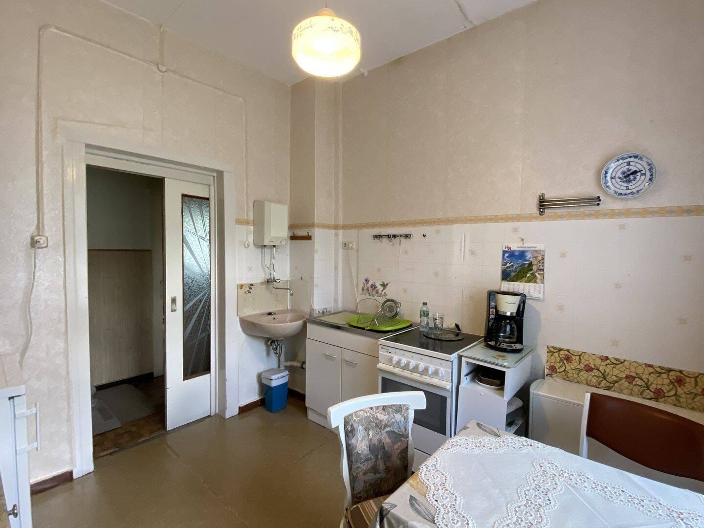 Immobilie in Dornburg-Camburg - Einfamilienhaus mit viel Ausbaupotenzial und großem Garten - Bild 4