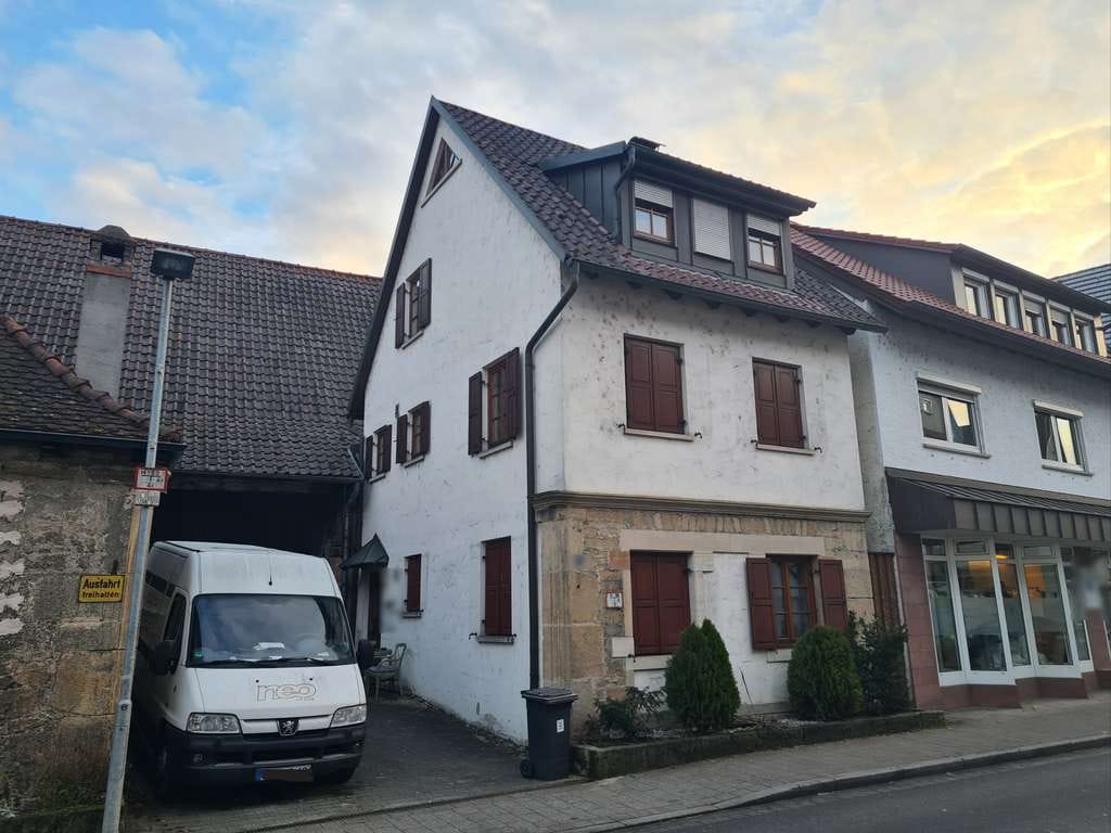 Immobilie in Neckartenzlingen - Immobilie mit Charme – Raum für Ihre Ideen in Neckartenzlingen! - Bild 0