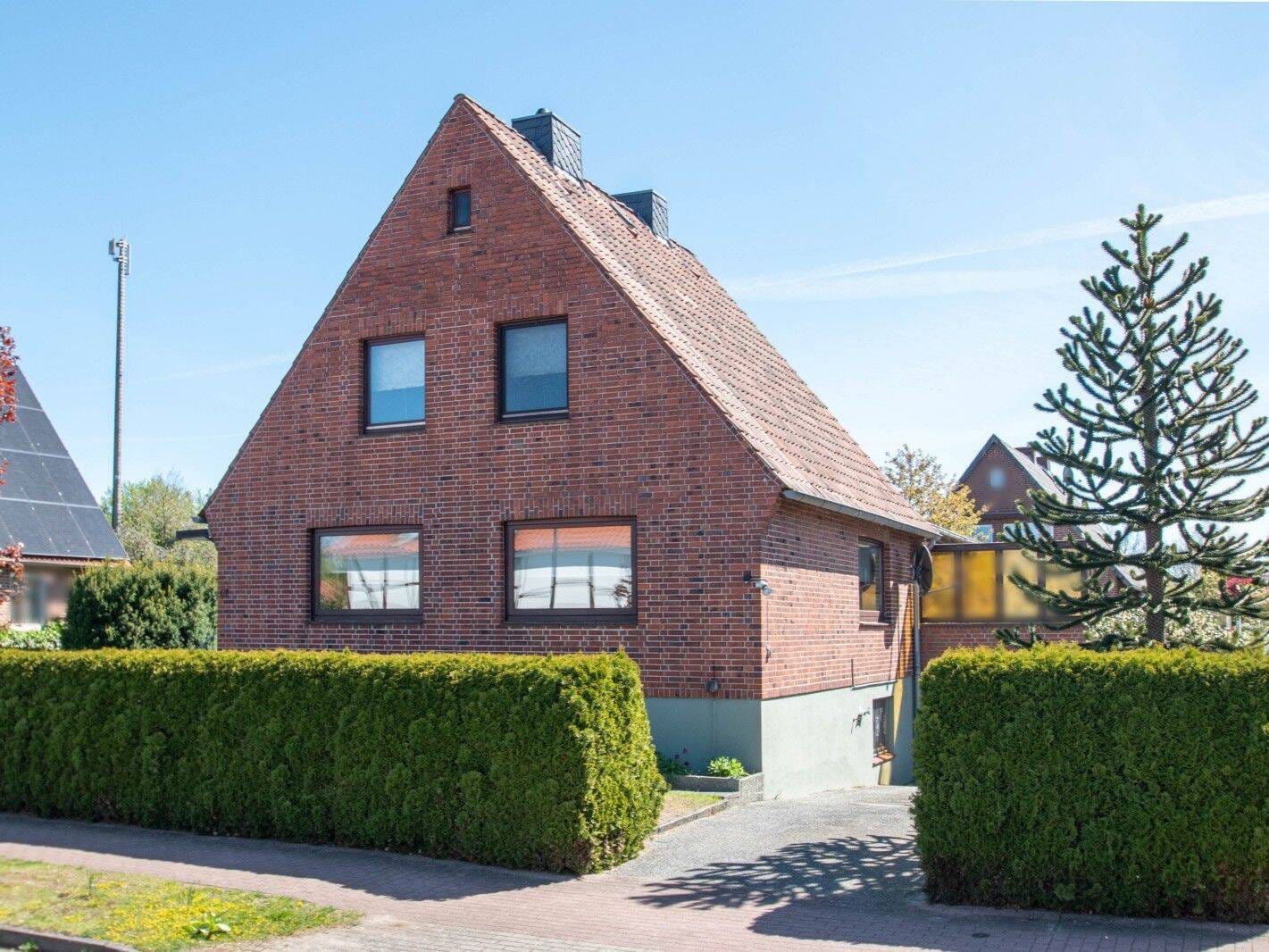 Immobilie in Radbruch - Ideal für junge Familien! Gepflegtes Einfamilienhaus mit großer Sonnenterrasse! - Bild 0