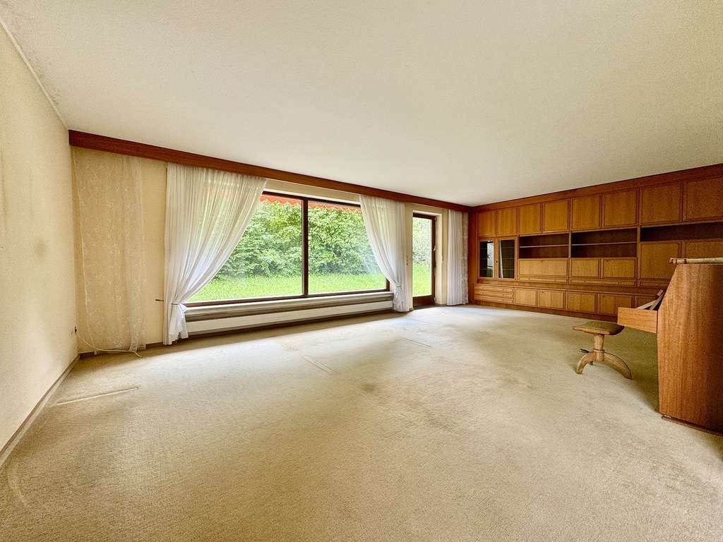 Immobilie in Marktrodach - Wohnhaus mit großem Garten in begehrtester Lage von Marktrodach - Bild 2