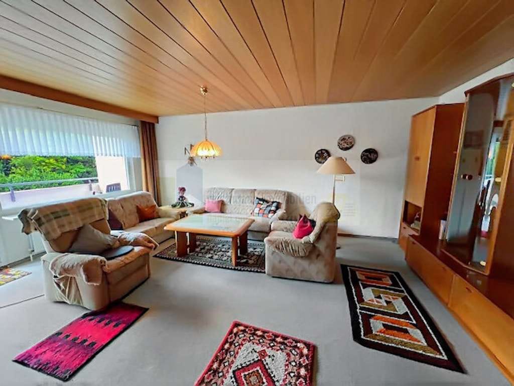 Immobilie in St. Georgen im Schwarzwald - St. Georgen – 4,5-Zimmer-Eigentumswohnung mit Balkon, Tiefgarage und schönem Blick in den Wald – ruh - Bild 3