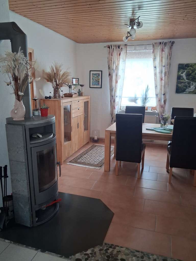 Immobilie in Mundelsheim - Raumwunder mit Blick auf die Weinberge - Bild 2