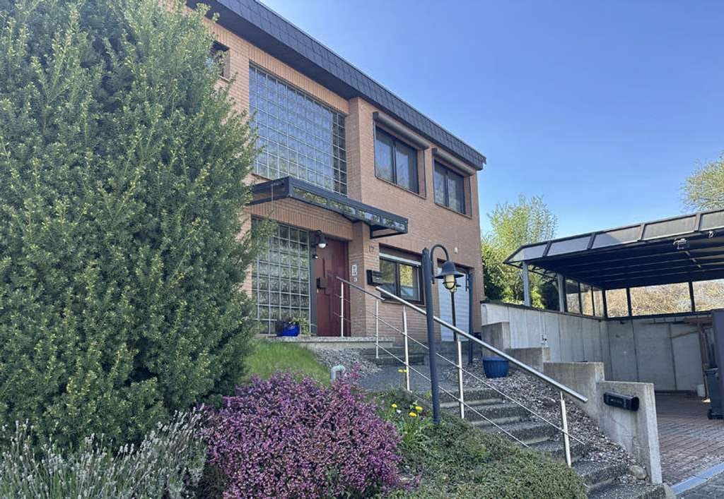 Immobilie in Einbeck - Ein Zuhause voller Möglichkeiten - Raum für Familie, Gäste und/oder Mieteinnahmen! - Bild 3