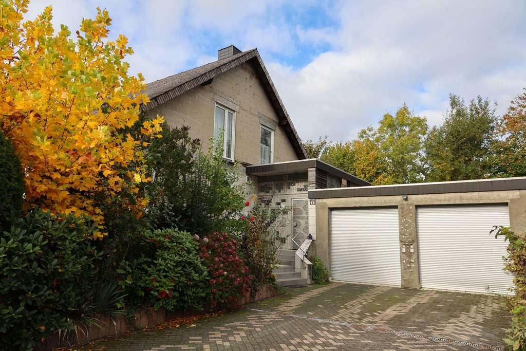 Immobilie in Caan - Einfamilienhaus in Caan mit Einliegerwohnung und Schwimmbad-Rohbau - Bild 0