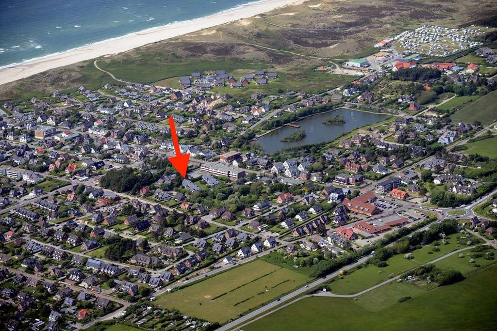 Immobilie in Wenningstedt-Braderup (Sylt) - GENEHMIGTE FERIENWOHNUNG IN DORFTEICHNÄHE - Bild 1
