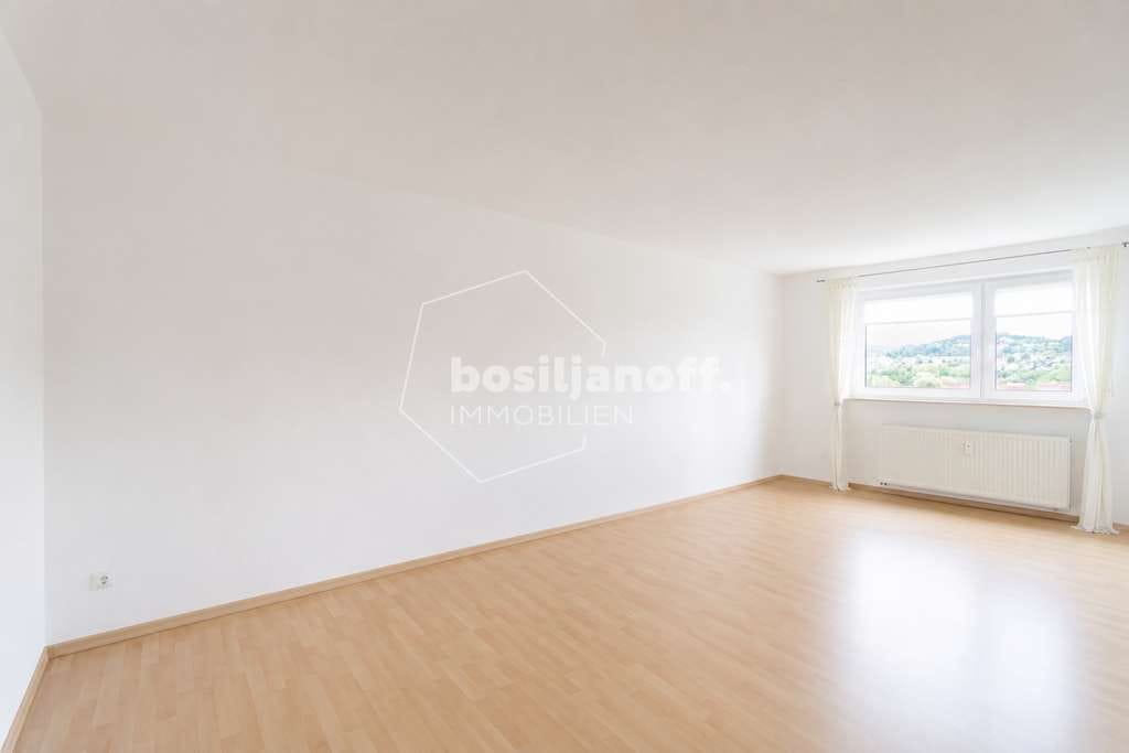 Immobilie in Singen (Hohentwiel) - ATTRAKTIVE 1,5-ZIMMER-WOHNUNG MIT LOGGIA IN SINGEN-NORD - SELBSTBEZUG ODER KAPITALANLAGE - Bild 0
