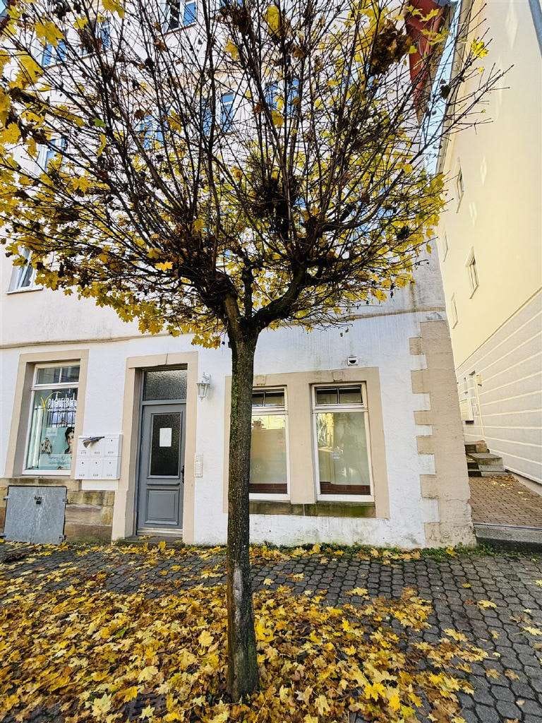 Immobilie in Brackenheim - VBU Immobilien - Altbau-Maisonette mitten in der Innenstadt  zeitlose Eleganz, zentrale Lage - Bild 1