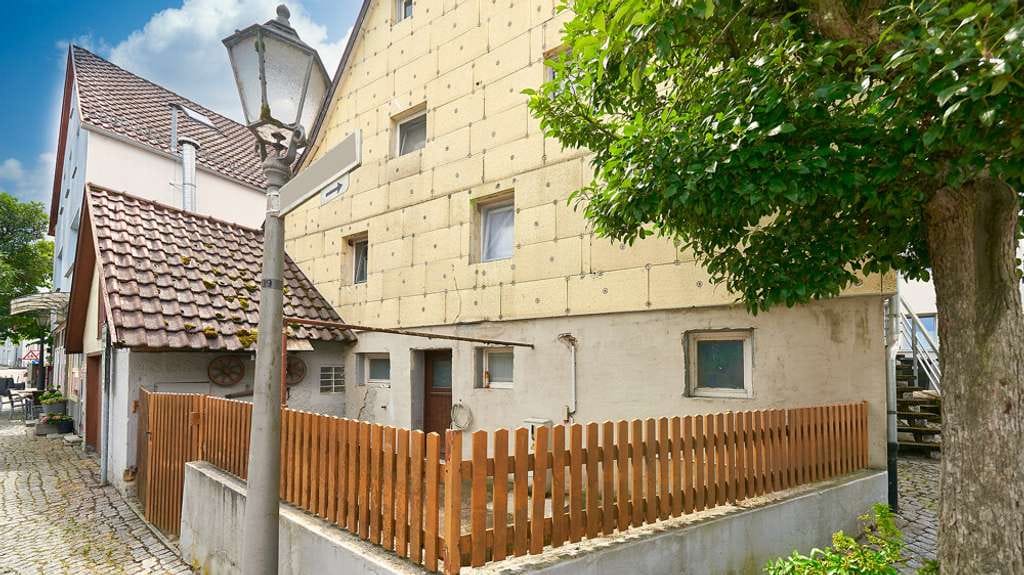 Immobilie in Pleidelsheim - Gemütliches Häuschen
mit Potenzial
im Herzen von Pleidelsheim! - Bild 2