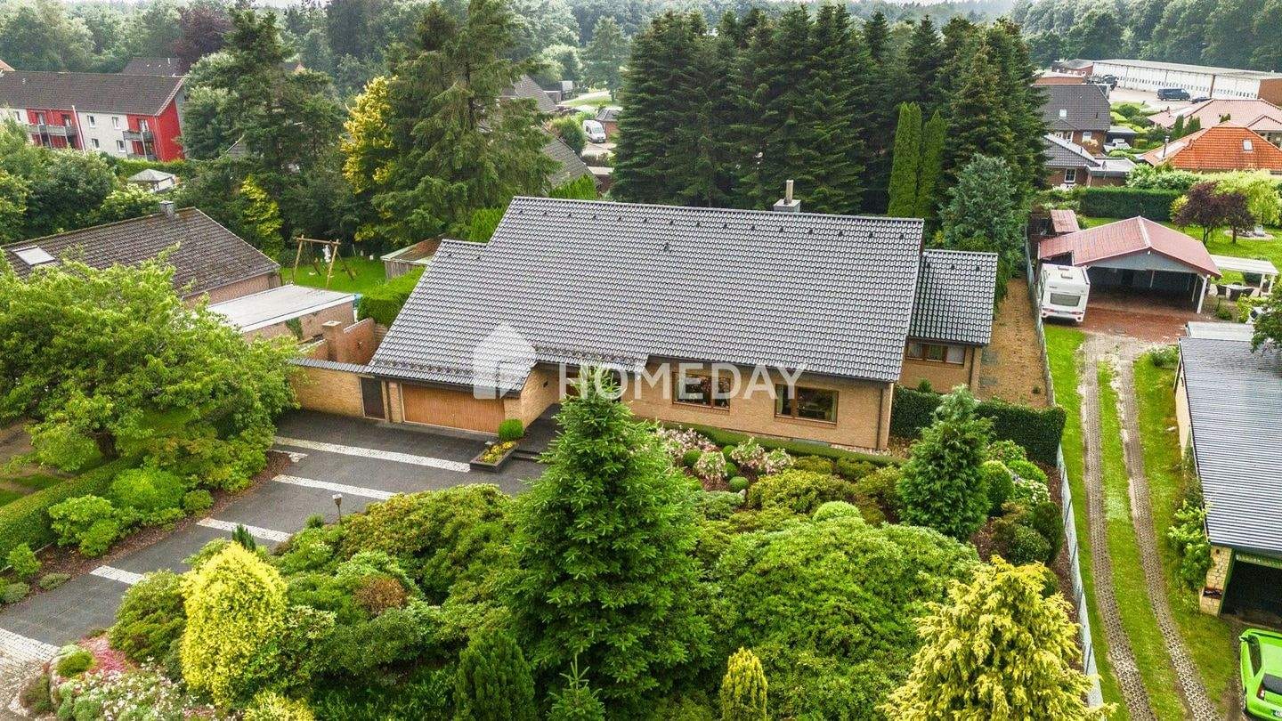 Immobilie in Kropp - Exklusives Haus mit 2 Einheiten, 377 m² Wohnfläche und Gartenparadies - ideal für Wohnen & Arbeiten - Bild 3
