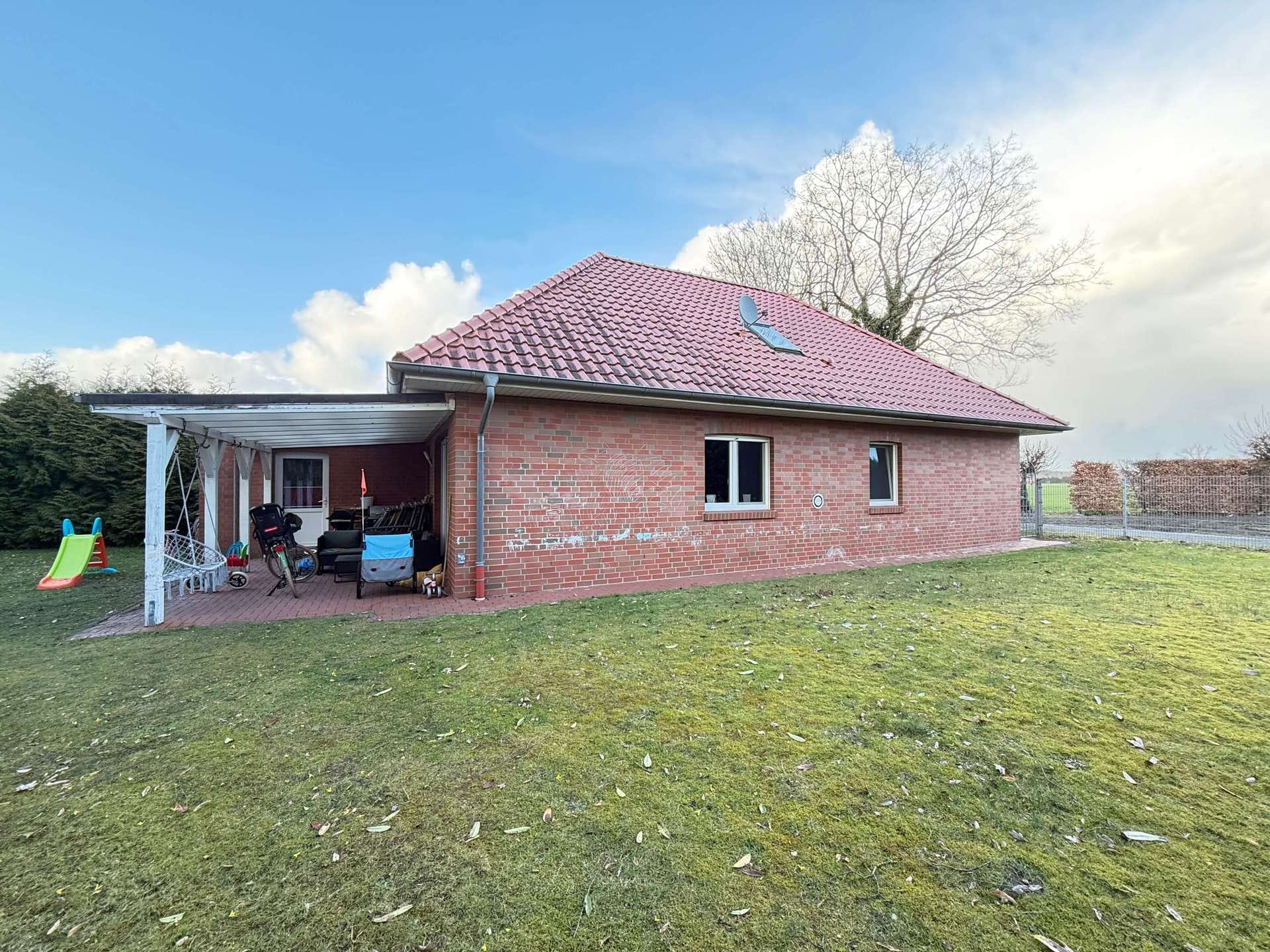 Immobilie in Vrees - Käufer Provisionsfrei! Ihr Rückzugsort im Grünen: Gepflegter Bungalow in Vrees mit viel Potenzial - Bild 2