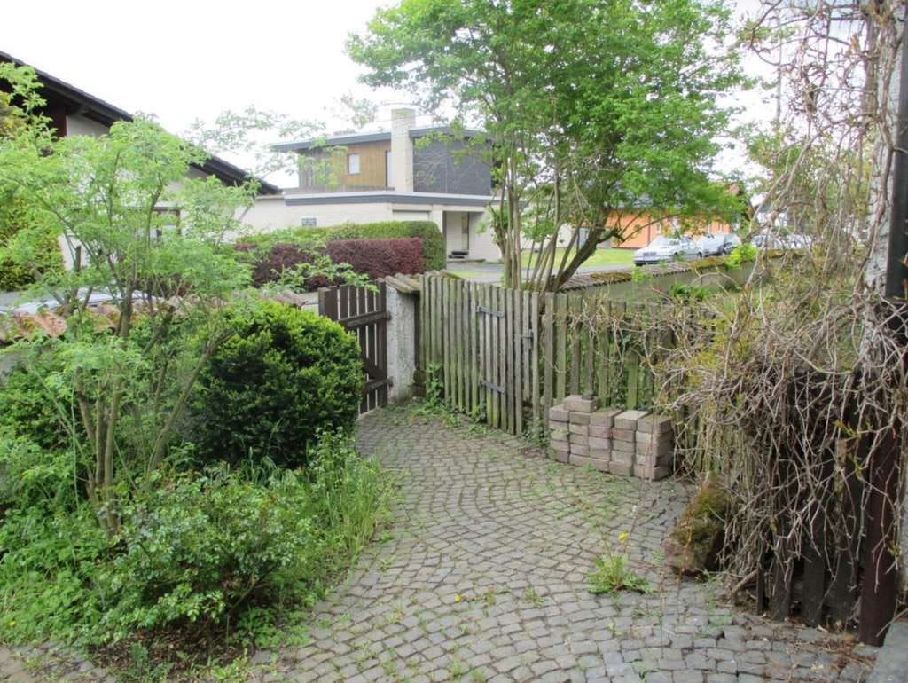 Immobilie in Wölfersheim - Einfamilienhaus direkt an Feld und Streuobstwiesen - Bild 3