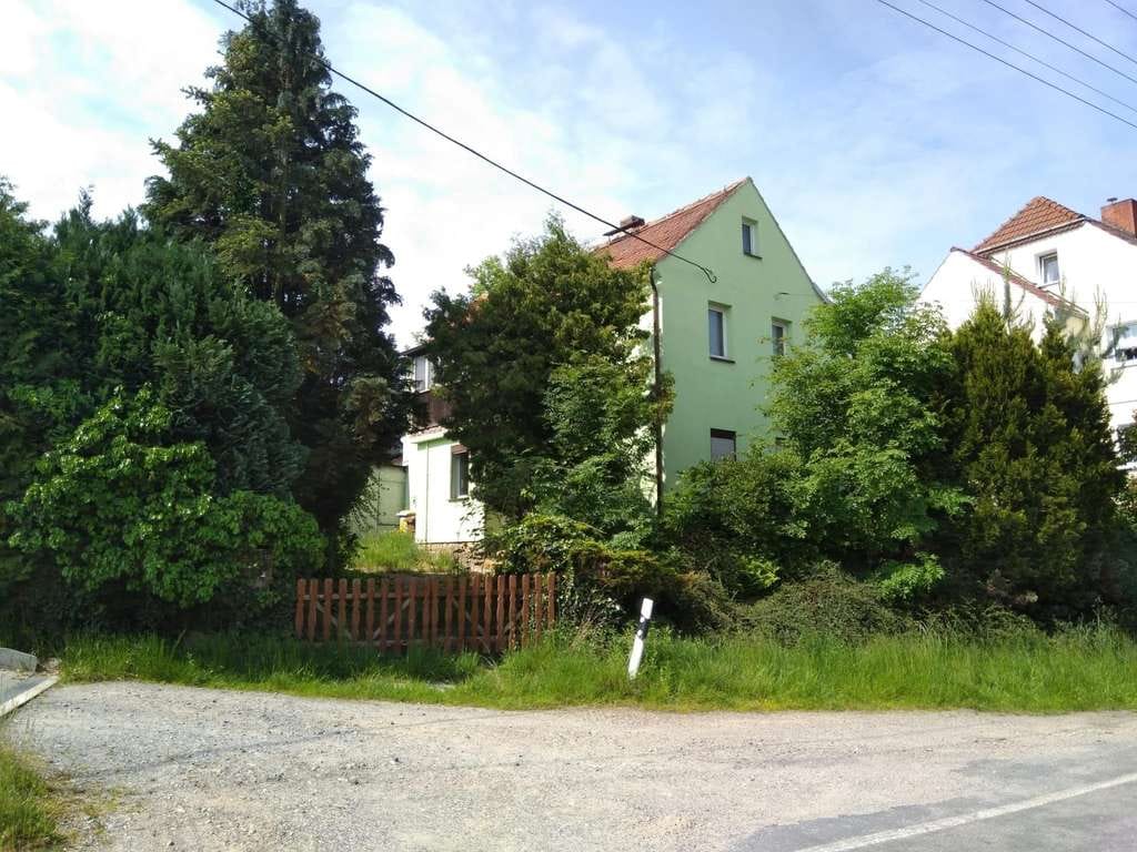 Immobilie in Großharthau - Preiswertes Wohnhaus in Schmiedefeld – 120 m², 6 Räume, 50 m² Nebengelass - Bild 0